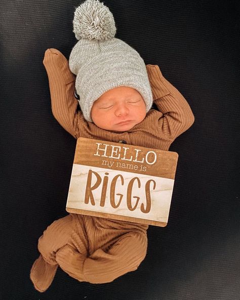 Country Baby Names, Southern Baby Names, Baby Announcement Photoshoot, Baby Boy Birth Announcement, Kids Goals, Baby Name Announcement, Sweet Baby Names, Baby Boy Announcement, Nursery Pictures