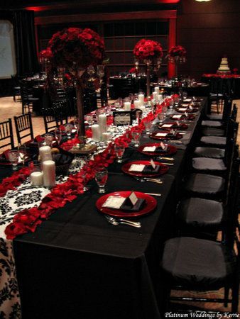 Gothic Wedding Decorations, Red Table Settings, Dark Red Wedding, Gothic Wedding Theme, Purple Reception, Vampire Wedding, White Centerpieces, Black Red Wedding, Dark Wedding Theme