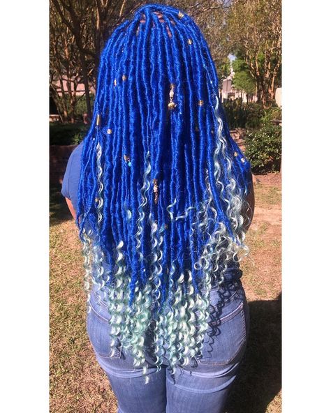 Fox Locs, Bad Hairstyles, Bohemian Goddess Locs, Yarn Locs, Yarn Twists, Glam Rooms, Twists Locs, Triangle Parts, Blue Braids