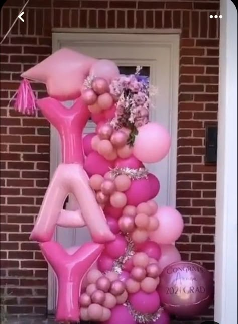 Grad Balloon Garland, 2023 Balloon Trends, Graduation Balloon Ideas, Graduation Balloon Bouquets, Graduation Party Ideas Pink, Pink Graduation Party Ideas, Grad Balloon Bouquet, Graduation Balloon Decorations, Colorful Graduation Party