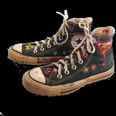 Shoes Sneakers Converse, Estilo Hippy, Dr Shoes, Sneakers Converse, Estilo Punk, Swag Shoes, Swaggy Outfits, 70s Vintage, Hi Top