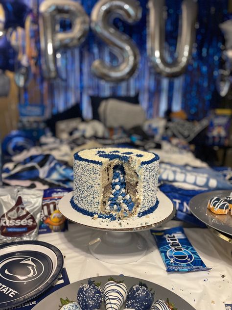 Penn State Grad Party, Penn State Bed Party, Blue Grad Party, Grad Dinner, College Decision, Bed Party, Decorating Party, Pennsylvania State University, Penn State University