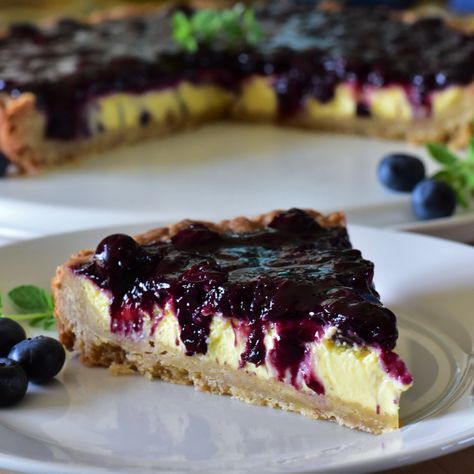 Vanilla Custard Tart, Egg Tart Recipe, Custard Tarts Recipe, Up Cake, Blueberry Tart, Blueberry Topping, Custard Tart, Shortbread Crust, Vanilla Custard