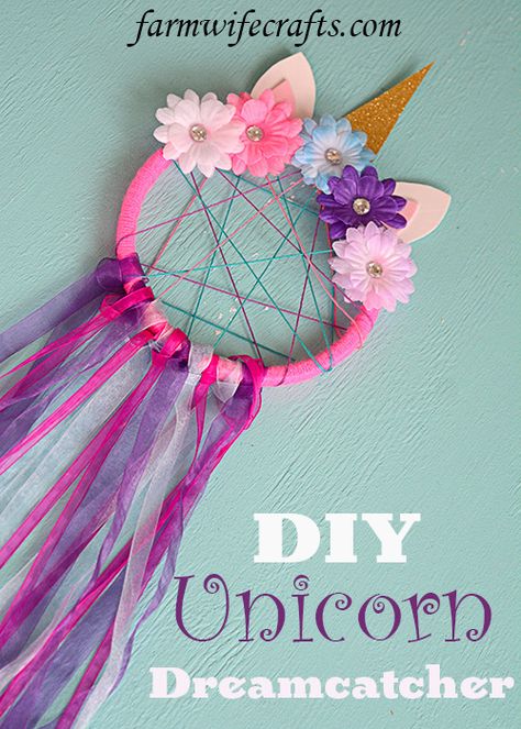 DIY Unicorn Dreamcatcher - The Farmwife Crafts Unicorn Dream Catcher Diy, Diy Unicorn Crafts, Unicorn Dreamcatcher, Unicorn Crafts For Kids, Unicorn Dream Catcher, Lighthouse Crafts, Flower Scissors, Unicorn Decor, Diy Unicorn