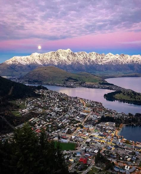 New Zealand Winter, Travel New Zealand, Queenstown Nz, Moving To New Zealand, New Zealand Landscape, Queenstown New Zealand, New Zealand South Island, Ushuaia, Beautiful Places On Earth