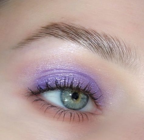 Very Easy Makeup, Brow Glue, Smokey Makeup, Butterfly Makeup, Makeup Fails, Makeup Colorful, Simple Eyeshadow, Prom Eye Makeup, Purple Eye Makeup