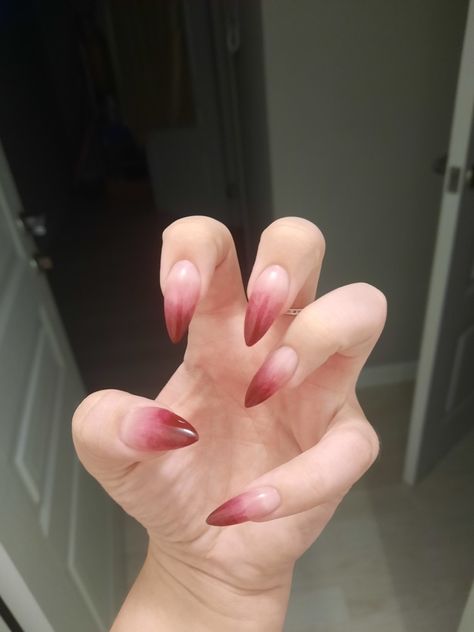 Vampire nails. Gradient Vampire Claws Nails, Vampiric Nails, Vampire Aesthetic Nails, Halloween Vampire Nails, Grunge Nails Aesthetic, Nail Vampire, Vampire Acrylic Nails, Vampire Inspired Nails, Vampire Nails Acrylic