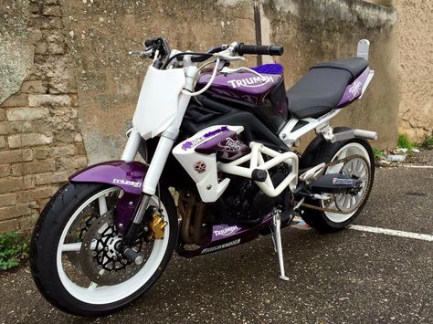 Triumph Triple R Purple Stunt Bike Stunt Motorcycle, Triumph Triple, Motorcycle Momma, Motorcycle Baby, Ns 200, Diy Go Kart, Motorcross Bike, Мотоциклы Cafe Racers, Stunt Bike