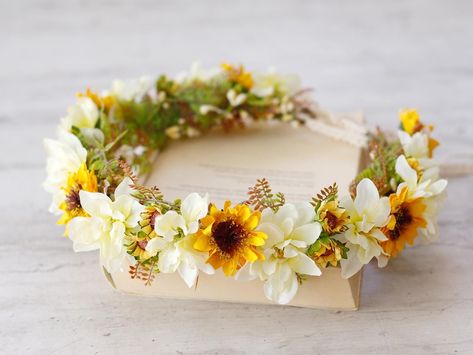 Sunflower Flower Crown, Sunflower Headpiece, Destination Wedding Hair, Yellow Flower Crown, Sunflower Wedding Decorations, Wreath Sunflower, Sunflower Themed Wedding, Wedding Halo, Sunflower Wedding Bouquet