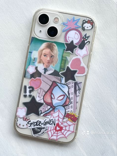 Gwen Stacy Phone Case, Clear Phone Case Ideas Spiderman, Marvel Phone Case Ideas, Transparent Case Ideas Aesthetic, Spiderman Phone Case Diy, Spider Gwen Aesthetic, Spider Man Phone Case, Minimal Stickers, Spiderman Phone Case