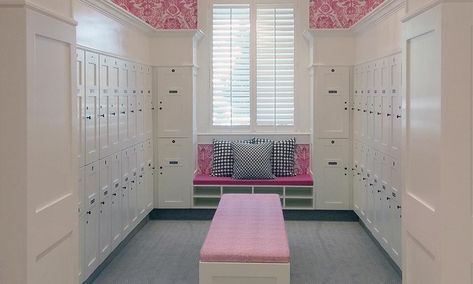 Country Club Locker Room, Locker Room Sports, Wood Lockers, Nightclub Design, Country Clubs, Social Space, Private Club, Raised Panel, Locker Room