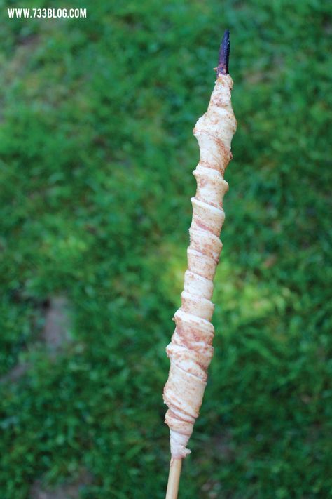 Cinnamon Rolls on a Stick - Inspiration Made Simple Cinnamon Rolls On A Stick, Campfire Cinnamon Rolls, Campfire Breakfast, Pillsbury Cinnamon Rolls, Cinnamon Twists, On A Stick, Cinnamon Buns, Crescent Rolls, Camping Food