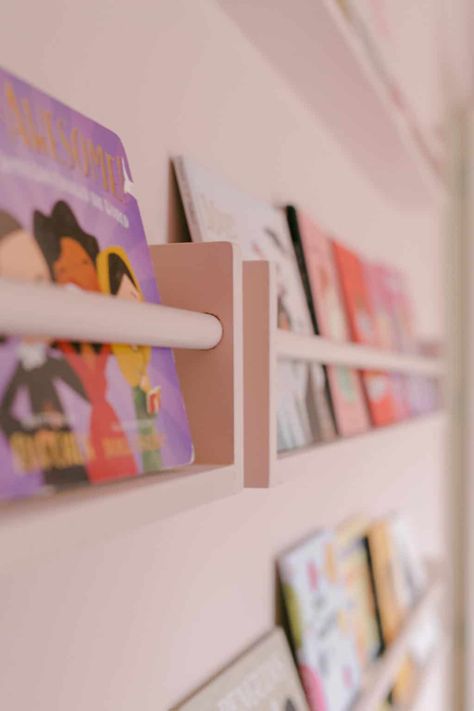 Diy Nursery Shelves Bookshelves, Book Ledge Diy, Diy Wall Mount Bookshelf, Wall Mounted Bookshelves Nursery, Diy Floating Book Shelves, Diy Hanging Bookshelves, Nursery Bookshelf Diy, Diy Wall Bookshelves Kids, Diy Wall Mounted Bookshelves