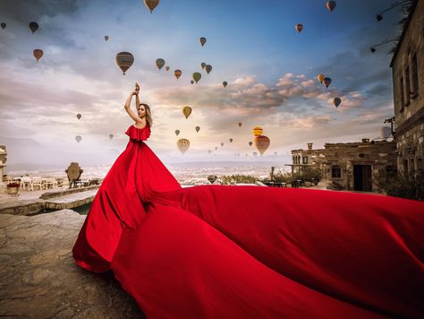 Cappadocia Flying Dress, Aluminum Pool, Dream Photoshoot, Flying Dress, Holiday Turkey, Dress Photoshoot, Instagram Landscape, Rent Dresses, Fairytale Photography