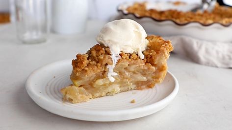 Best Apple Crumble Recipe Ever, Apple Crumble Pie Healthy, Easy Apple Crumble Pie, Oats Apple Crumble, Apple Crumble Tart Recipe, Crumble Apple Pie Recipe, Apple Crumble Pie Recipe Easy, Autumn Pies Recipes, How To Make Apple Pie