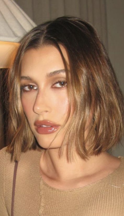 Euro Bob Hair, European Hairstyles Women 2023, Bob Haircut Celebrities, Women Haircut Thick Hair, Choppy Bob Hairstyles 2023, Short Hair 2023 Trends Women Round Face, Modern Bob Haircut 2023 Fine Hair, 1990s Bob Haircut, French Hairstyles 2023