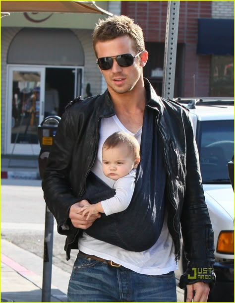 Cam Gigandet enjoys some quality family time with his daughter Everleigh Men And Babies, Cam Gigandet, Papa Baby, Hot Dads, Foto Baby, Celebrity Dads, David Beckham, Celebrities Male, Baby Wearing