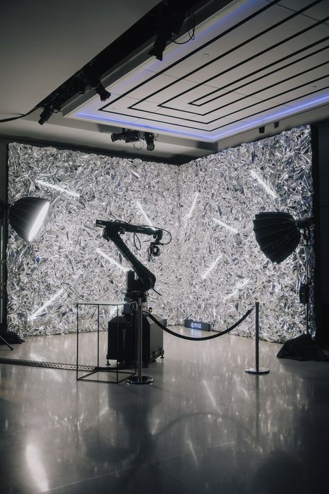 Inside Bose's NYC Launch Party | BizBash Launch Event Ideas, Bose Quietcomfort, Diamond Party, Salon Suites, Arte Van Gogh, Photography Decor, Interactive Installation, Corporate Party, New Year Decor