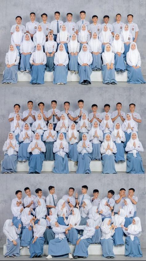 Large Group Photoshoot, Class Photo Ideas, Foto Yearbook, Class Photoshoot, School Poses, Selamat Menunaikan Ibadah Puasa, Photo Studio Ideas, Group Photoshoot, Class Photo