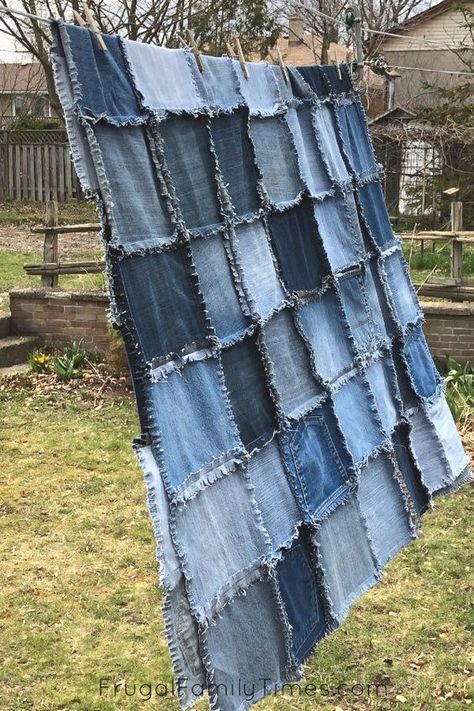 It couldn't be easier! This denim quilt is a perfect sewing project to reuse old jeans! A denim quilt is perfect for cool evenings and picnics! I love the casual cosy quality of my blue jean blanket. Denim Pillow Covers Old Jeans, Denim Rag Quilt Patterns Old Jeans, What To Make With Jeans, Blue Jean Quilts Patterns Ideas, Jean Quilts Patterns Recycled Denim, Denim Bedroom Ideas, Denim Quilts Old Jeans Diy, Jean Quilt Patterns, Denim Quilt Ideas