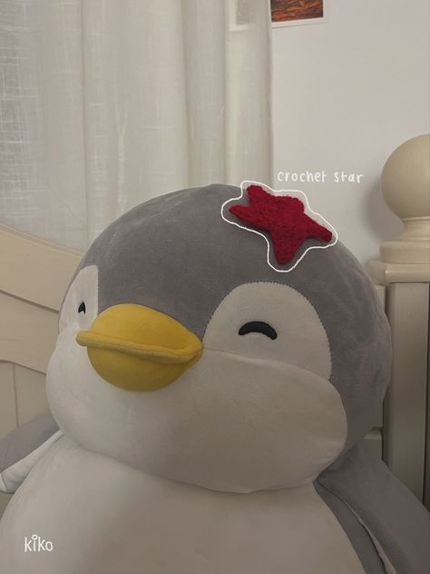 #plushies #miniso #penguin #pinguin #pinguino #crochet #crochetideas #crochetstar #star #stars #aesthetic #cute Miniso Penguin Pfp, Miniso Penguin, Miniso Plush, Miniso Plushies, Ava Icon, Penguin Pfp, Penguin Plushie, Aesthetic Doll, Peng Peng