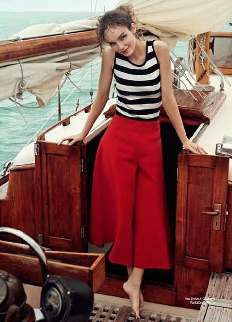 Luma Grothe, Retro Italian, Nautical Outfits, Beyond The Sea, Sail Boats, Sailor Fashion, Sailing Outfit, Mode Casual, Italian Summer