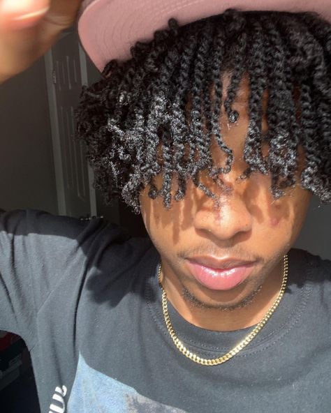 Twists No Middle Part Men, Two Strand Twist Men No Middle Part, Short Twists Men, Types Of Twists Black Hair, Black Male Hairstyles Twists, Mini Twists Men, Male Twists Hair Black Men, Twist Braids Hairstyles Men, 2 Strand Twist Men