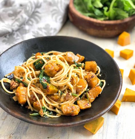 Roasted Pumpkin Spinach and Walnut Spaghetti Recipe Spaghetti Aglio Olio Recipe, Aglio Olio Recipe, Pumpkin Spinach, Spaghetti Aglio Olio, Penne Pasta Recipes, Basil Pesto Sauce, Creamy Broccoli Soup, Spaghetti Aglio, Pumpkin Pasta