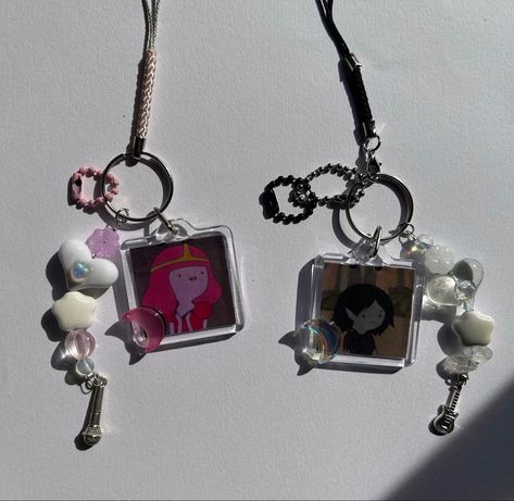 ˚tags ; #charms #y2k #pink #black #bubblegum #aesthetic Bubblegum Aesthetic, Bubblegum Marceline, Keychain Y2k, Anime Y2k, Square Keychain, Y2k Pink, Bubble Gum, Pink Black, Charms