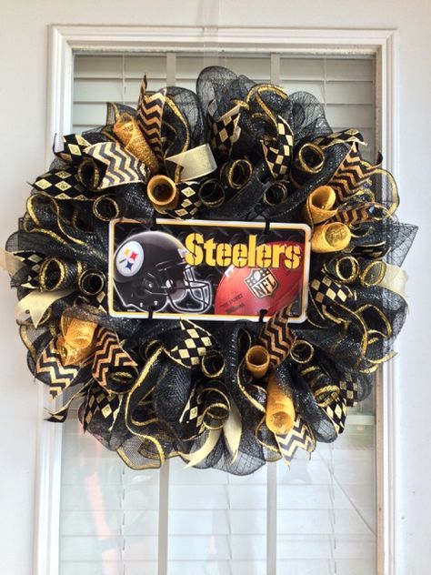 Pittsburgh Steelers Wreath Steelers Wreath Diy, Steelers Decor, Steelers Wreath, Diy Wreaths Decor, Steelers Gifts, Pittsburgh Steelers Wallpaper, Cowboys Wreath, Metal Vanity, Sports Wreaths