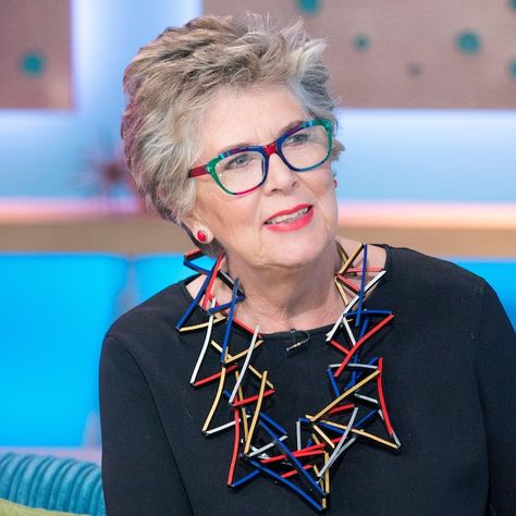 Style For Short Women, What Is Ghosting, Prue Leith, 90’s Outfits, Moms Best Friend, Paul Hollywood, Spring Palette, Fashion Gal, British Bake Off