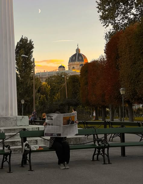 Autumn In Vienna, Living In Vienna Aesthetic, Vienna Apartment Aesthetic, Vienna Cafe Aesthetic, Vienna Travel Aesthetic, Vienna Pictures, Vienna Autumn, Europe In Fall, Vienna Austria Aesthetic