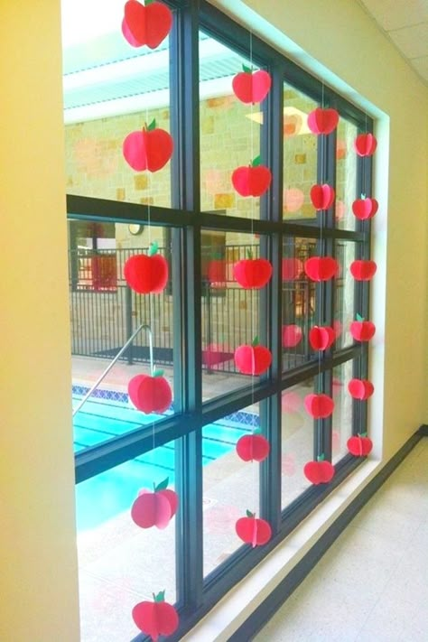 40 Fresh Window Decoration Ideas For 2019 Apple Window Decoration, Class Window Display, Apple Theme Classroom Decorations, Preschool Window Display, Apple Window Display, Apple Bulletin Boards Back To School, Back To School Window Art, School Window Decorations, School Window Display