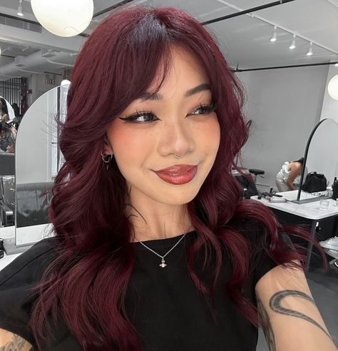 Short Red Hair Ideas, Dark Red Hair No Bleach, Dark Purple Red Hair Color, Makeup For Burgundy Hair, Wolfcut Burgundy Hair, Dark Pink Red Hair, Red Calico Hair, Burgundy Hair Asian, Hair Color For Dusky Indian Skin