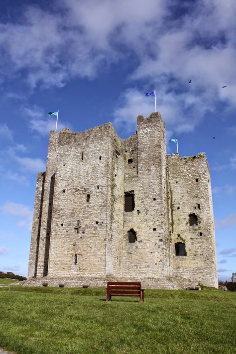 Welsh History, Irish Homes, York Castle, Castle Architecture, Norman Castle, Irish Sea, Irish History, Ancient Ruins, Abandoned Houses