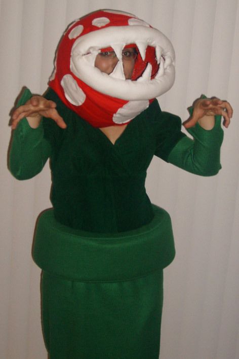 Piranha Plant Costume, Mario Party Costume, Super Mario Comic, Plant Costume, Mario Kart Costumes, Toad Costume, Best Costume Ever, Mario Cosplay, Mario Costume