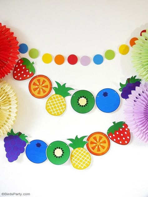 Fruit Bar Ideas, Fruit Party Ideas Kids, Fruit Party Decorations, Drinks Station, Fruit Birthday Party, Fruit Crafts, 2nd Birthday Party For Girl, Fruit Birthday, Preschool Classroom Decor