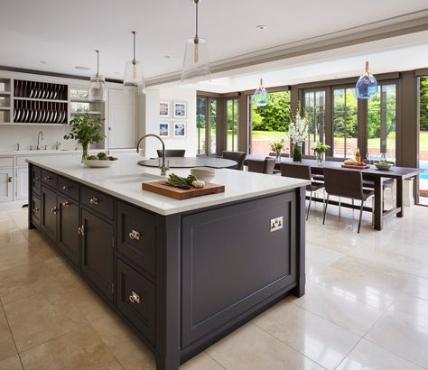 Blue View House - Westbury Garden Rooms Humphrey Munson Kitchen, Orangery Interior, Kitchen Orangery, Contemporary Garden Rooms, Humphrey Munson, Large Open Plan Kitchens, Open Plan Kitchen Dining Living, Open Plan Kitchen Dining, Open Plan Kitchen Living Room