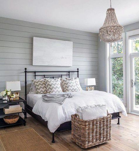 country bedroom wall decor #BedroomWallDecor Shiplap Wall Ideas, Wall Bedroom Diy, Gray Shiplap, Rustic Home Interiors, Shiplap Wall, Accent Wall Bedroom, Country Bedroom, Trendy Bedroom, Rustic Bedroom