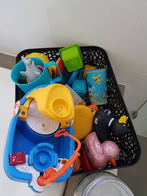 Genius toy storage: Best storage ideas for kids toys - Style Curator Bathroom Toy Storage Ideas, Bath Toys Storage Ideas, Bath Toys Storage, Kids Bath Toys Storage, Large Toy Vehicle Storage, Bathroom Toy Storage, Kids Bathroom Storage, Storage Ideas For Kids, Bath Toy Organizer