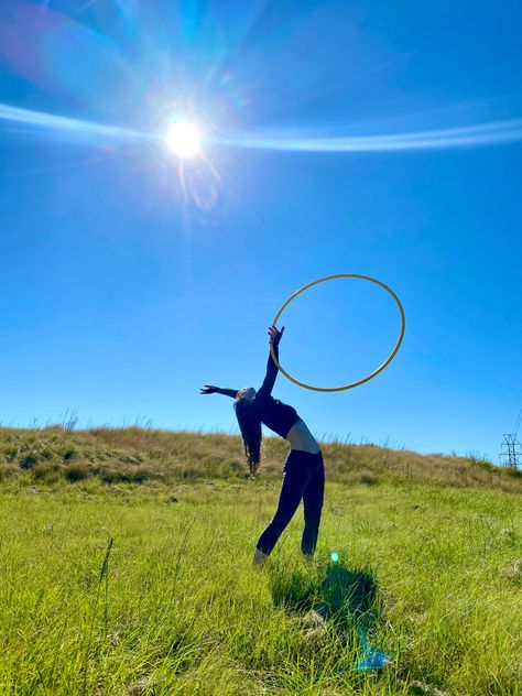 #hulahoop #aesthetic Hula Hoop Aesthetic, Hoops Aesthetic, Hula Hoop Dance, Hoop Dance, Dancing Aesthetic, Hula Hoop, Natural Landmarks