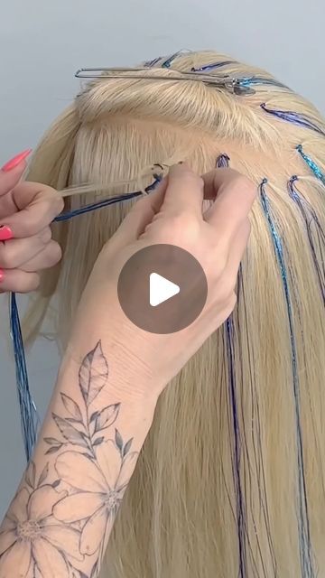 Hairstyle Ideas on Instagram: "How To Put Hair Tinsel" Hair Tinsel Festival, Fairy Tinsel Hair, How To Install Hair Tinsel, Hair Tinsel Vendor Booth, Hair Tinsel Placement, Trilogy Tour Hair Ideas, Tinsel Hair Tutorial, Hair Tinsel Storage Ideas, How To Do Hair Tinsel