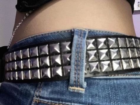 Emo Belts, Studded Belt Outfit, 2000s Punk Fashion, 2000s Belt, Belt Aesthetic, Scene Belt, Cool Belts, Grunge Cyberpunk, Grunge Belt