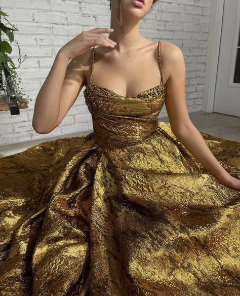 ✧ ariana ✧ on Twitter: "teuta matoshi f/w 21… " Vintage Spaghetti, Teuta Matoshi, Satin Ball Gown, Gold Gown, Long Prom Dresses, Fancy Dresses, Prom Dresses Long, Dream Dress, Ball Gown