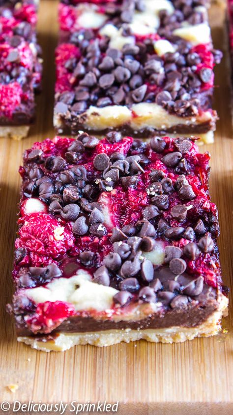 Raspberry Pie Bars, Chocolate Raspberry Pie, Dark Chocolate Raspberry, Pie Bar Recipes, Pane Dolce, Raspberry Pie, Slow Cooker Desserts, Pie Bars, Pie Bar