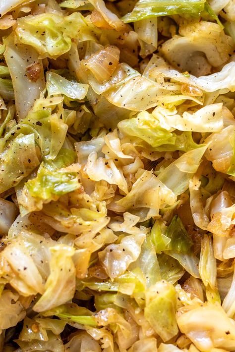 Southern Cornbread Salad, Cabbage Recipes Southern, Sliced Cabbage, Cabbage Side Dish, Southern Fried Cabbage, Crispy Baked Chicken Thighs, Sauteed Cabbage, Crispy Baked Chicken, Cooked Cabbage