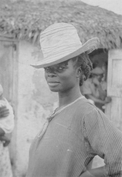 Vintage photos of people in Old Bight, Cat Island Arthouse Film, Vintage Photos Of People, Vintage Jamaica, Vintage Africa, Film Lab, Cat Island, Retro Pictures, Angela Davis, Photos Of People