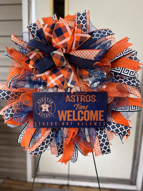 Astros Wreath Front Doors, Houston Astros Door Hanger, Houston Astros Wreath, Astros Wreath, Sport Wreaths, College Wreaths, Baseball Wreaths, Barbacoa Beef, Holidays Ideas