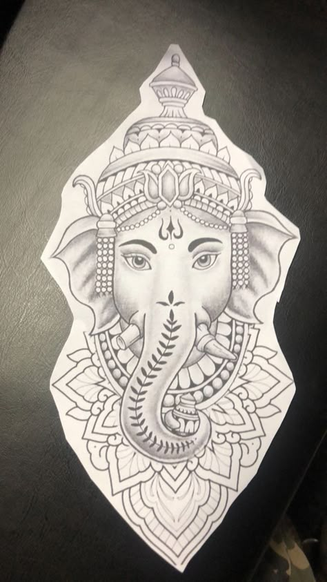 Ganesha Tattoo Mandala, Ganesha Tattoo Sleeve, Job Tattoo, Boss Tattoo, Mandala Elephant Tattoo, Tattoo Special, Tattoo Stencil Designs, Tattooing Inks, Cute Halloween Tattoos