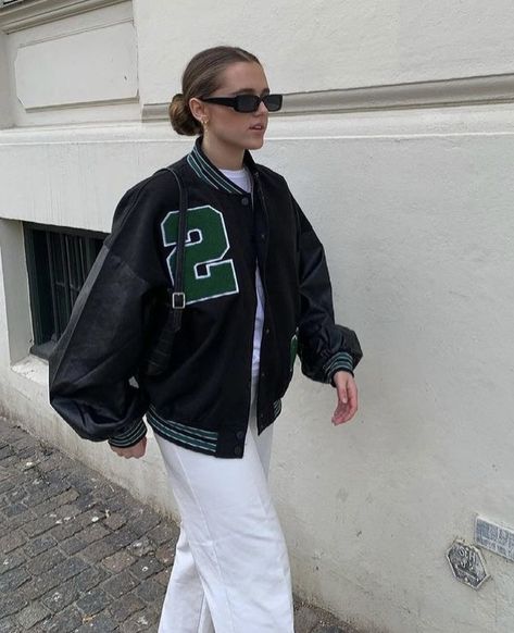 Monica Style, Leather Baseball Jacket, Baseball Jacket Outfit, Social Construct, Varsity Jacket Outfit, Idea Photo, Jacket Outfit, Korean Fashion Trends, Streetwear Fashion Women